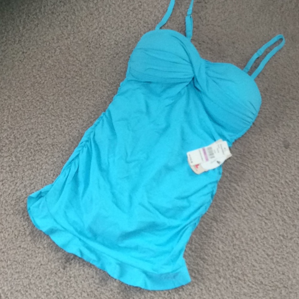 ⭐️Tommy Bahama - Size 6 NWT ⭐️Special Swimsuit